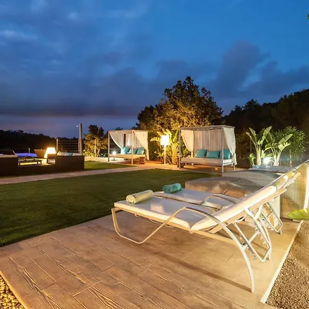 Garchet White Ibiza Villa *