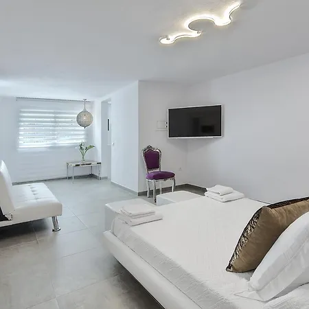 Garchet White Ibiza * Sant Jordi de ses Salines